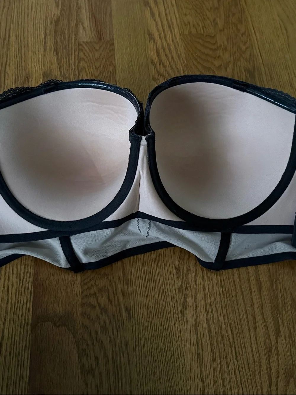 Torrid 46DD Black Strapless Underwire Lace Bra Wide Band Women’s